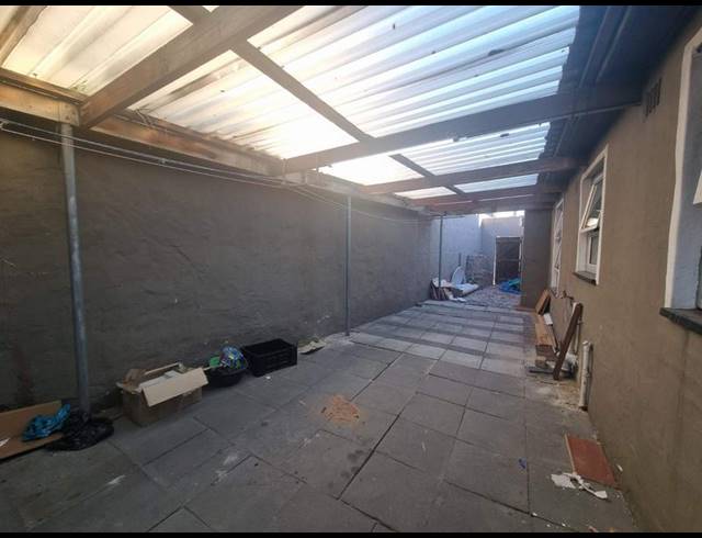 3 BEDROOM PROPERTY TO RENT IN MALIBU VILLAGE